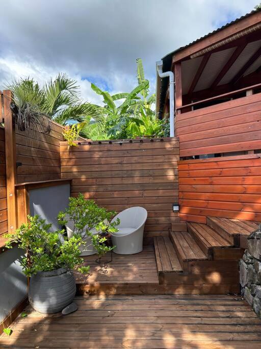 Bungalow, Gite Les Fleurs Du Colibri Bouillante Exterior photo